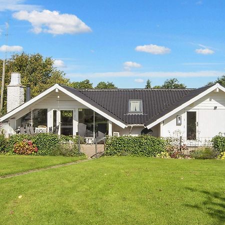 8 Person Holiday Home In 하일스 외부 사진